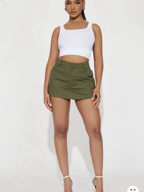 NWT Fashion Nova Olive Green Cargo Mini Skort Y2K Utility Size Small